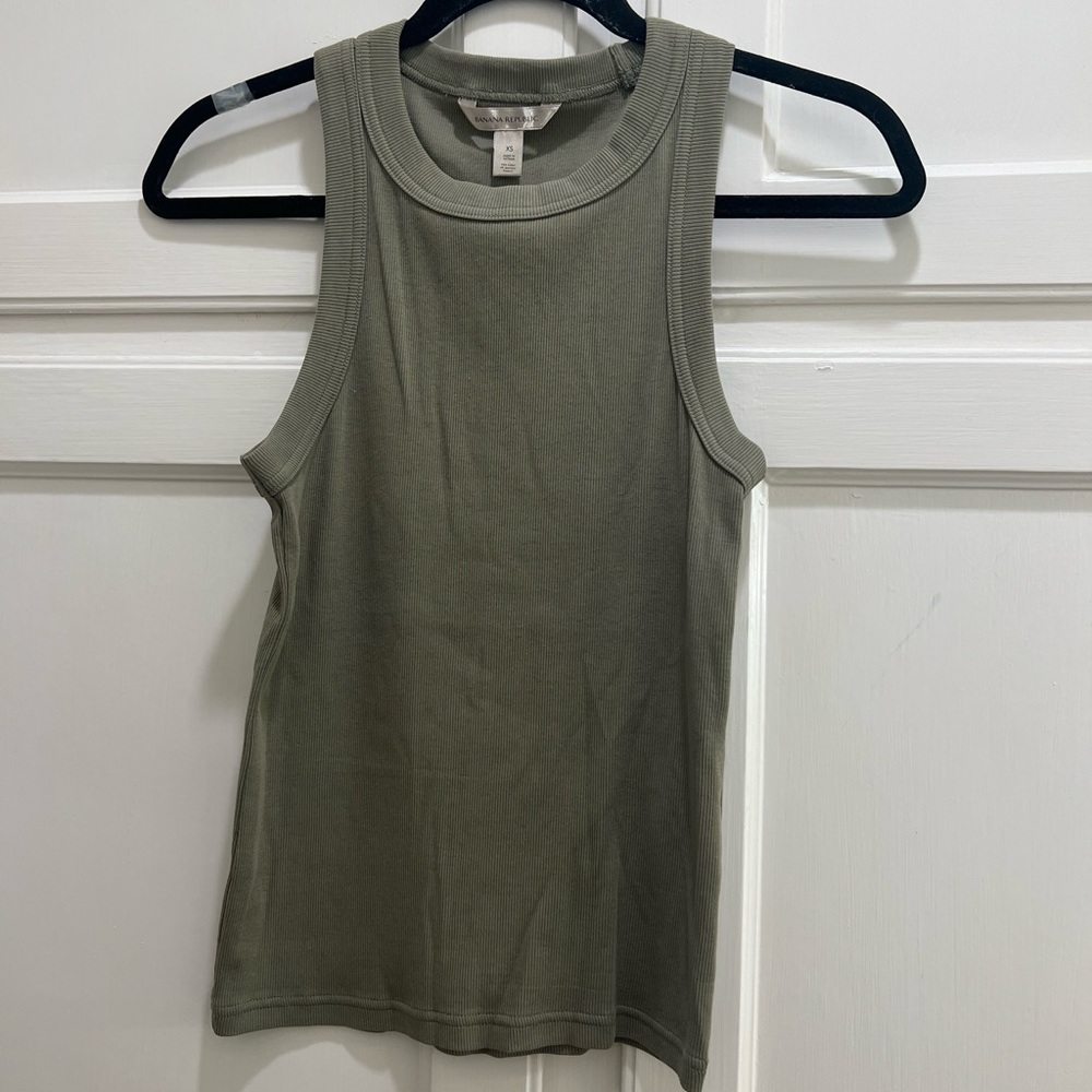Banana Republic Ribbed Tank
